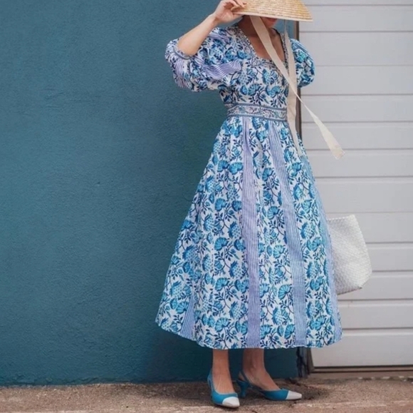 cynthia cazort collins Dresses & Skirts - Cynthia Cazort Collins Floral Midi Dress size S/M Blue White